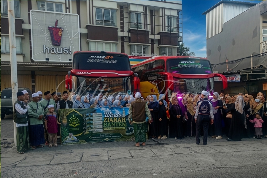 Kenyamanan Ibadah Bersama William Trans, Solusi Wisata Religi Jakarta Tangerang