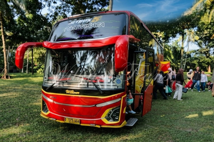 Pengalaman Wisata Nyaman Jakarta ke Serang Bersama Big Bus William Trans