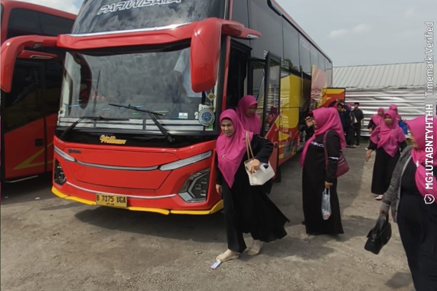 Perjalanan Spiritual Nyaman Jakarta ke Cirebon Bersama Big Bus William Trans