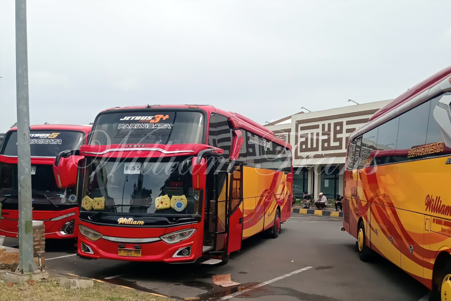 Sewa Bus Pariwisata Jakarta Cirebon untuk Ziarah