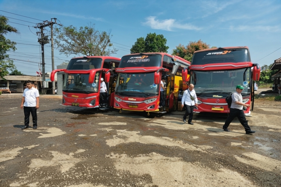 Weekend Chill Maksimal! Sewa Big Bus William Trans ke Ciater Subang